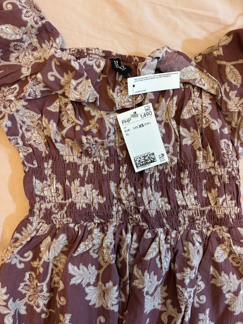 Brandnew H&M Dress (Category: Dresses) located in Taguig. Submitted by trsshd (Listing ID 1367967008, Image 2). Description: Still with tag .