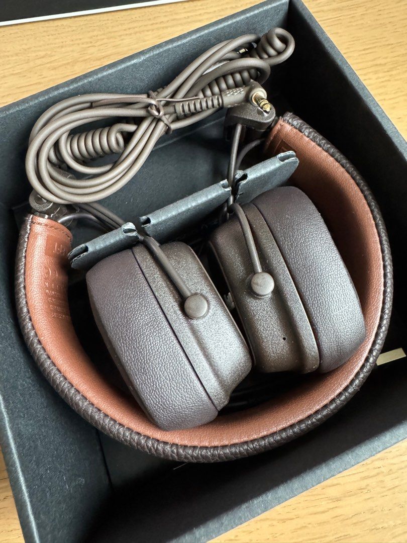 Brown Marshall Major IV (Category: Headphones & Headsets) located in Singapore. Submitted by marksg (Listing ID 1367879165, Image 1). Description: Brand new Brown Marshall Major IV, open to check but never been used, all cable untouched. Bought from Harvey Norman on 24/7/2024. Still under warranty..