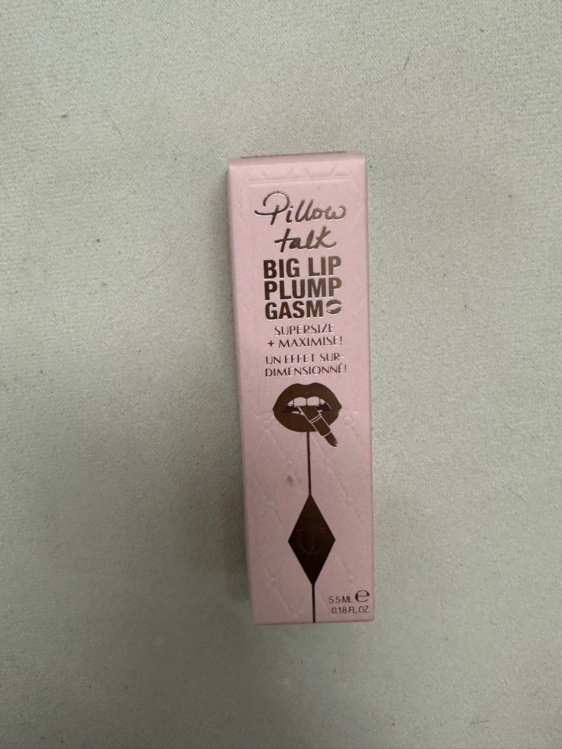 CT Lipgloss (Category: Makeup) located in Seri Kembangan. Submitted by nvsda (Listing ID 1367908821, Image 1). Description: Still sealed.