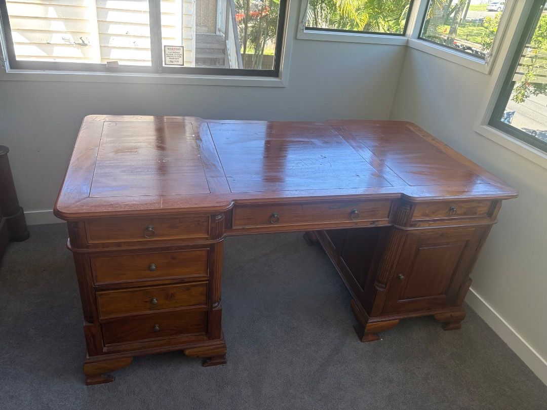 Desk and filing cabinet Repurposed antique wood (Category: Furniture) located in Melbourne. Submitted by rubyvharri81065 (Listing ID 1367866038, Image 2). Description: About 8 years old Their are scratch marks on the top of the desk All draws are functional Original purchase price was $1600 1.8 meters length 0.9 meters width 0.8 meters high.