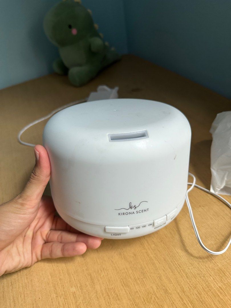 Diffuser Kirona (Category: Home Fragrance) located in Singapore. Submitted by billythebob (Listing ID 1367962085, Image 1). Description: Like New, Used once Got it as a gift.