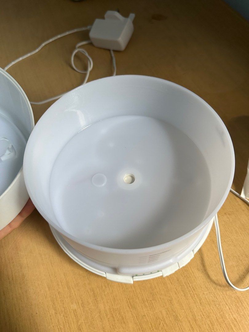 Diffuser Kirona (Category: Home Fragrance) located in Singapore. Submitted by billythebob (Listing ID 1367962085, Image 2). Description: Like New, Used once Got it as a gift.
