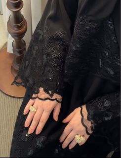 (Category: ) located in . Submitted by she.preloveddd (Listing ID 1367955196, Image 1). Description: .