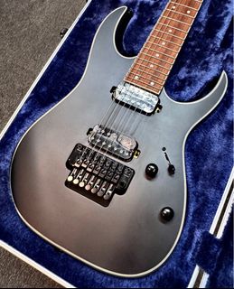 (Category: ) located in . Submitted by JamcrewMusicStudio (Listing ID 1367896896, Image 1). Description: .