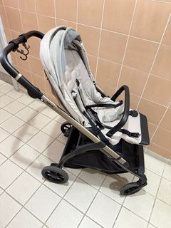 （分類：）位於 。 由 lee1c 提交（商品編號 1367940385，圖片 1）。簡介： 。