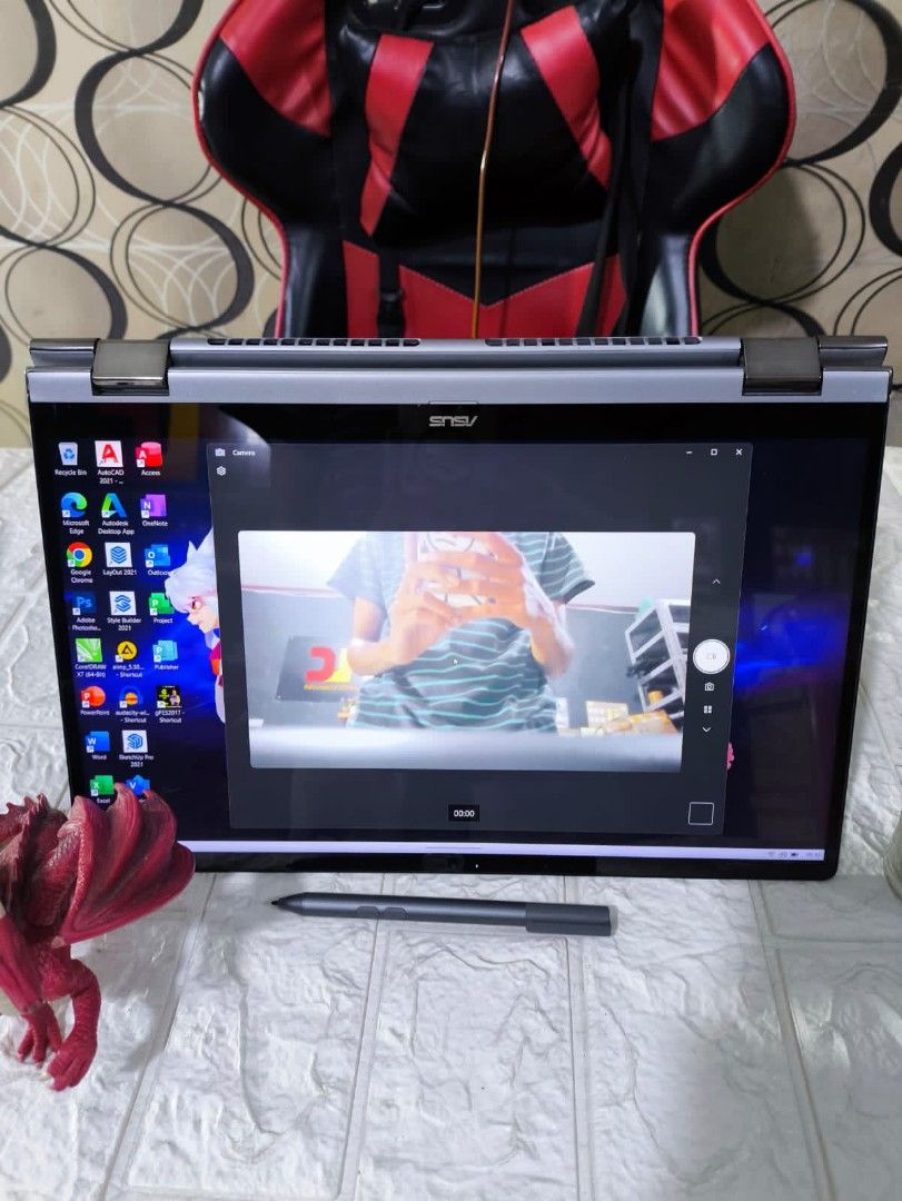 INOVATIVE FUTURISTIK Laptop By Asus,  decoding=