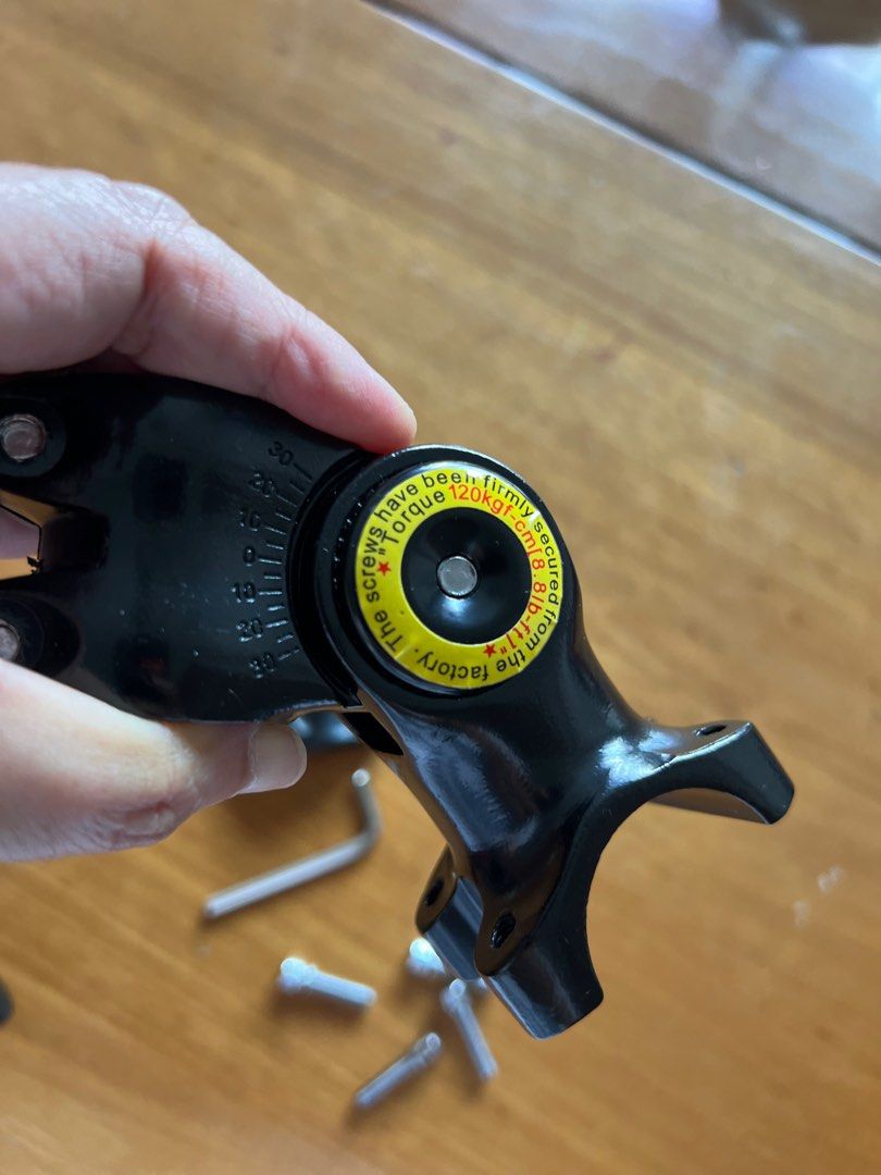 Insta360 mount (Category: Motorcycle Accessories) located in Singapore. Submitted by videographersg (Listing ID 1367948628, Image 2). Description: Bought wrongly. Doesn’t fit on my bike😭.