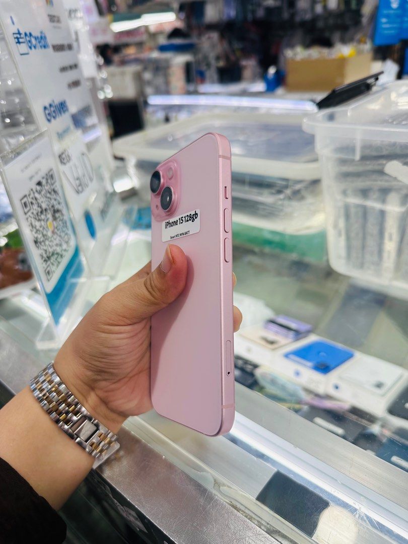 Iphone 15 128gb 95% batt smartlocked (Category: iPhone 15 Series) located in San Juan City. Submitted by javedsgadgetshop (Listing ID 1367921595, Image 3). Description: INSTALLMENT OPTIONS : SPAY LATER / GGIVES / CREDIT CARD! WE BUY AND SELL SO PWEDE MAGBINTA OR SWAP ! Quick Specs : Iphone 15 •128gb •NTC Variant •95% batt health •Smartlocked •95% Smoothness •No hidden issue | No Repaired •100% Authentic | Not Refurbished •w/ OEM Charger & store w