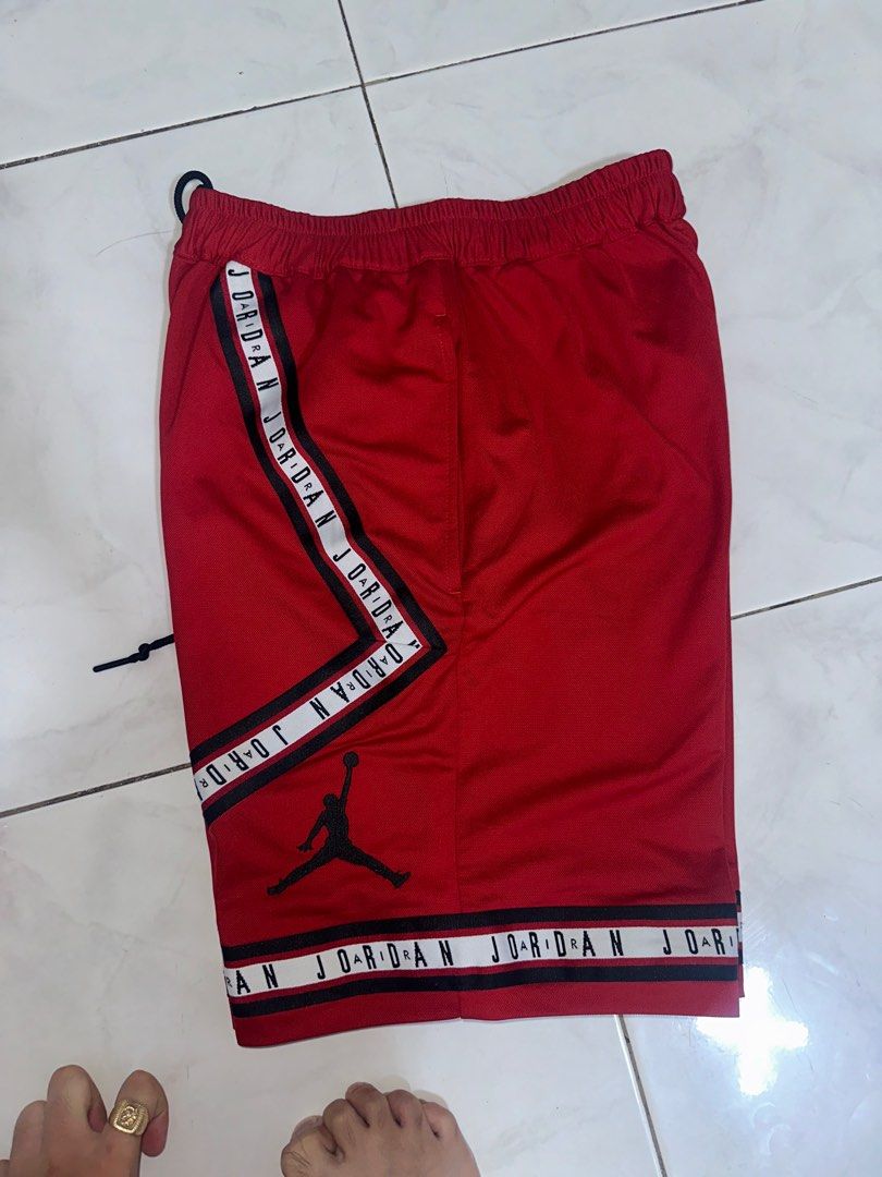 Jordan diamond script tape (Category: Shorts) located in Cavite. Submitted by jobertangk52652 (Listing ID 1368030588, Image 3). Description: Issue niya cut tag lang the rest goods na Meron wash tag completo no runs no runs‼️‼️ Dimes Waistline 28-30 Lenght 20 Negotiable negotiable Location imus cavite.