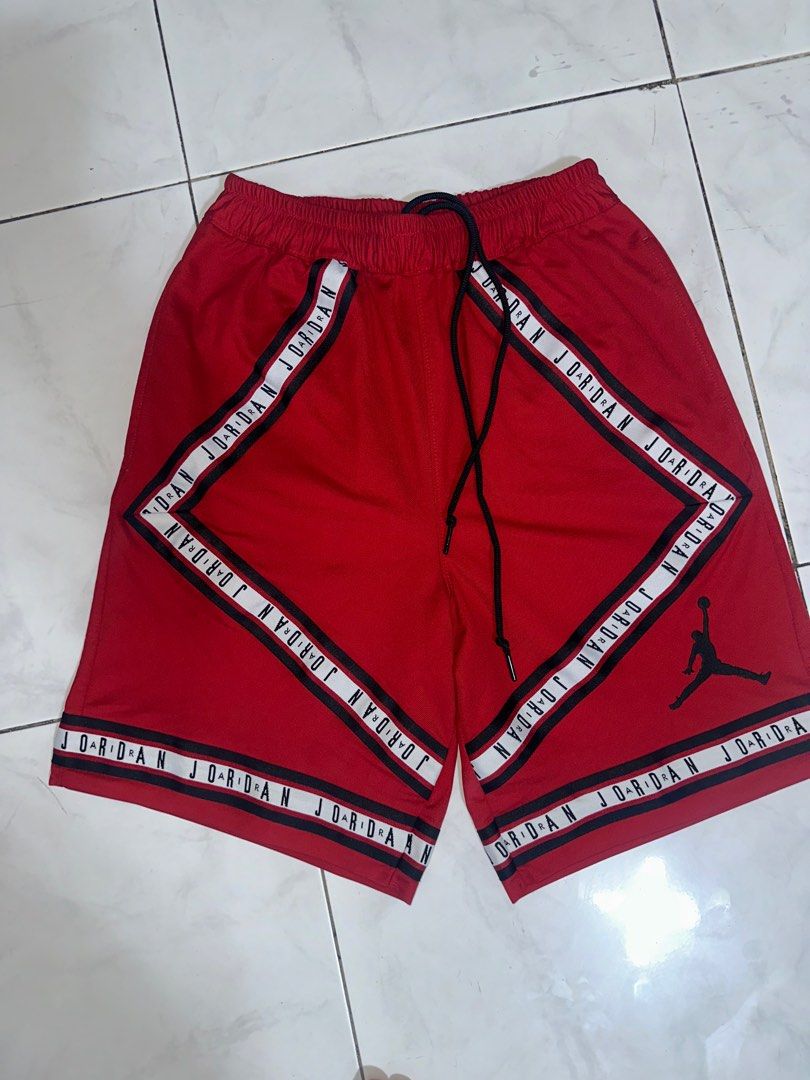 Jordan diamond script tape (Category: Shorts) located in Cavite. Submitted by jobertangk52652 (Listing ID 1368030588, Image 2). Description: Issue niya cut tag lang the rest goods na Meron wash tag completo no runs no runs‼️‼️ Dimes Waistline 28-30 Lenght 20 Negotiable negotiable Location imus cavite.