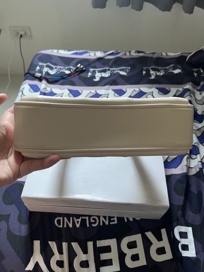 JW Pei Gabbi (Category: Purses & Pouches) located in Manila. Submitted by coffeeandcodals (Listing ID 1367921831, Image 3). Description: ‼️Free when you buy items from my listing with a total amount of 500 🤍Used less than 5 times kaso na-stock siya nung pandemic sa cabinet 🥲 Caused peeling off ng leather sa handle part ‼️With dustbag and box ‼️This is the first version hence diff packaging compared sa green ‼️Issues: Peel off ng leather sa hand