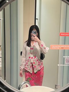 (Category: ) located in . Submitted by 95styles (Listing ID 1367991247, Image 1). Description: .