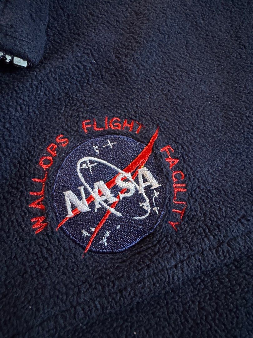 LANDWAY NASA FLEECE JACKET (Category: Coats, Jackets and Outerwear) located in Quezon City. Submitted by jogs.05 (Listing ID 1367876605, Image 2). Description: Dimensions: 27L x 25.5 W (L-XL).