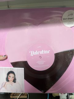 Laufey Valentine 限定ハート型レコード 廃盤レア（100+ “Laufey