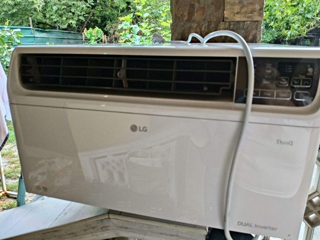 LG 1.5hp dual inverter (Category: Air Conditioning and Heating) located in San Fernando. Submitted by artemisolshop_0704 (Listing ID 1367952361, Image 1). Description: LG 1.5hp aircon dual inverter window type Bagong linis With LG thinQ application Location: Guagua,Pampanga.