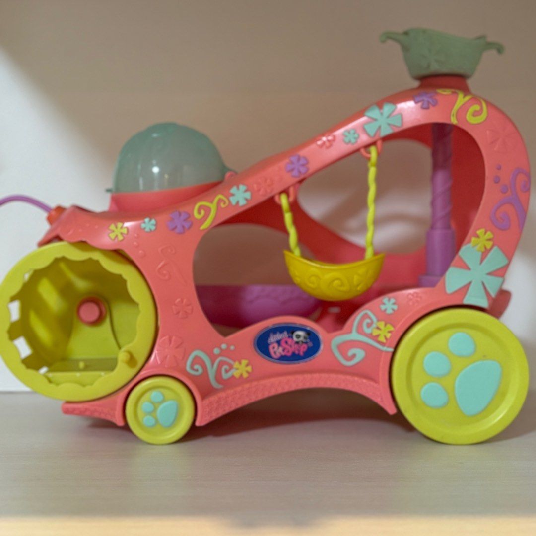 LPS Littlest Pet Shop Paw Powered Cruiser (Category: Kids Toys) located in Los Banos. Submitted by seijuuro (Listing ID 1367952385, Image 1). Description: Missing cheese slice in front Feel free to ask for more photos Gcash payment.