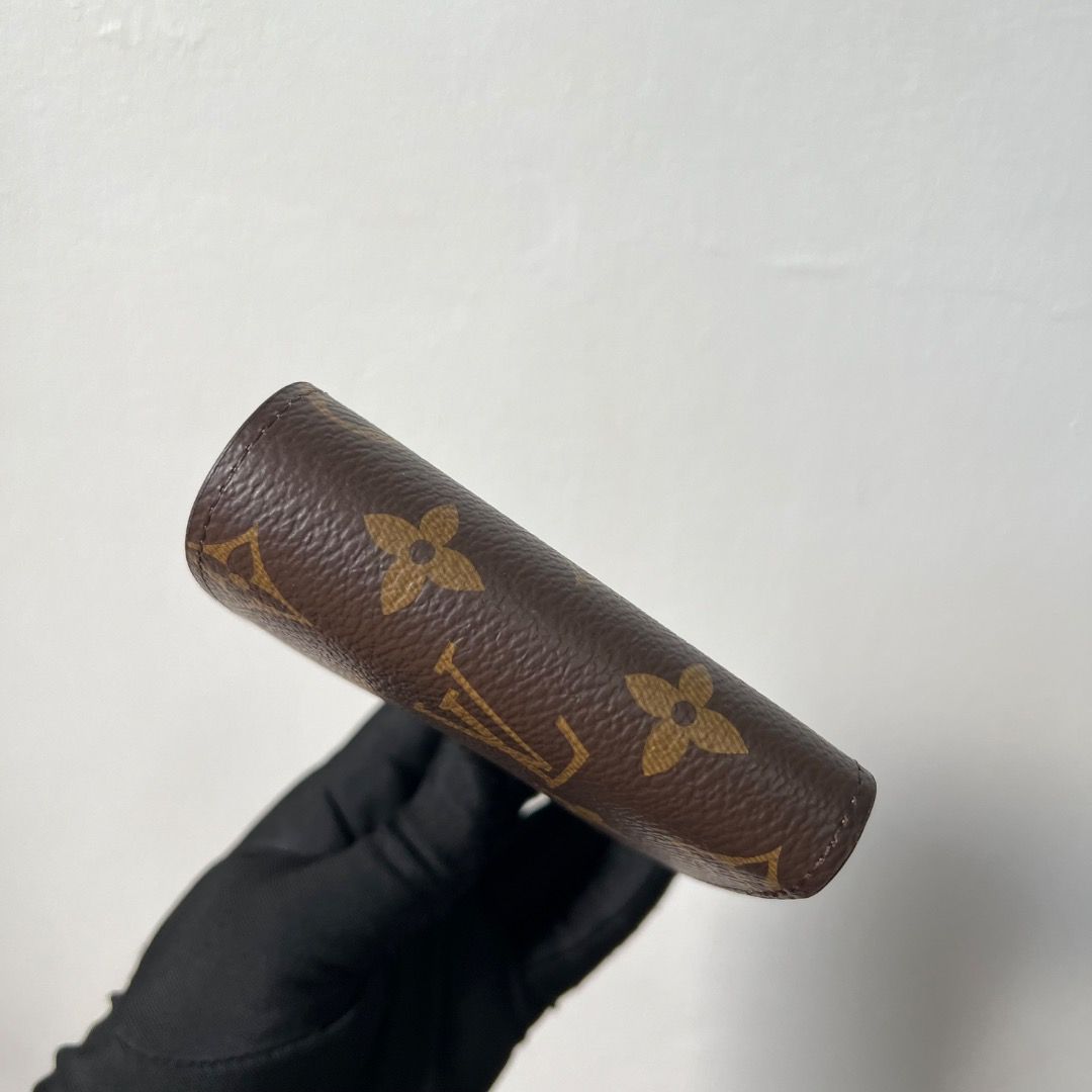 LV Monogram Bifold Wallet (Category: Luxury Bags & Wallets) located in Antipolo. Submitted by mjlenihcpreloved (Listing ID 1368010953, Image 3). Description: .