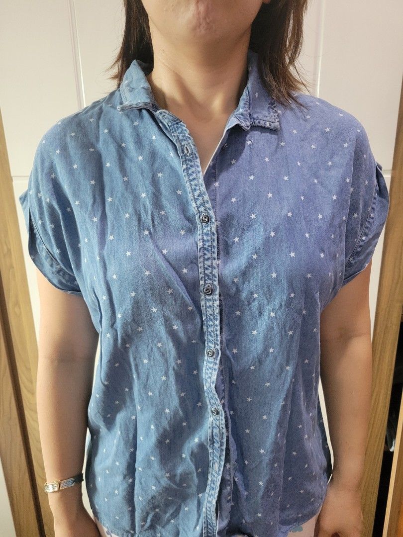 MANGO denim print short sleeve top (Category: Blouses) located in Caloocan City. Submitted by declutterjamiescloset (Listing ID 1367937401, Image 3). Description: Mango Brand large size.