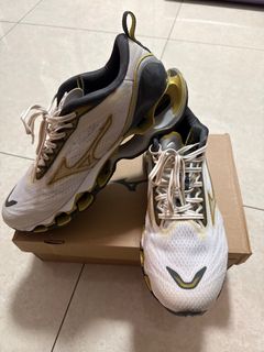 (Category: ) located in . Submitted by heebongyoon (Listing ID 1367988788, Image 1). Description: .