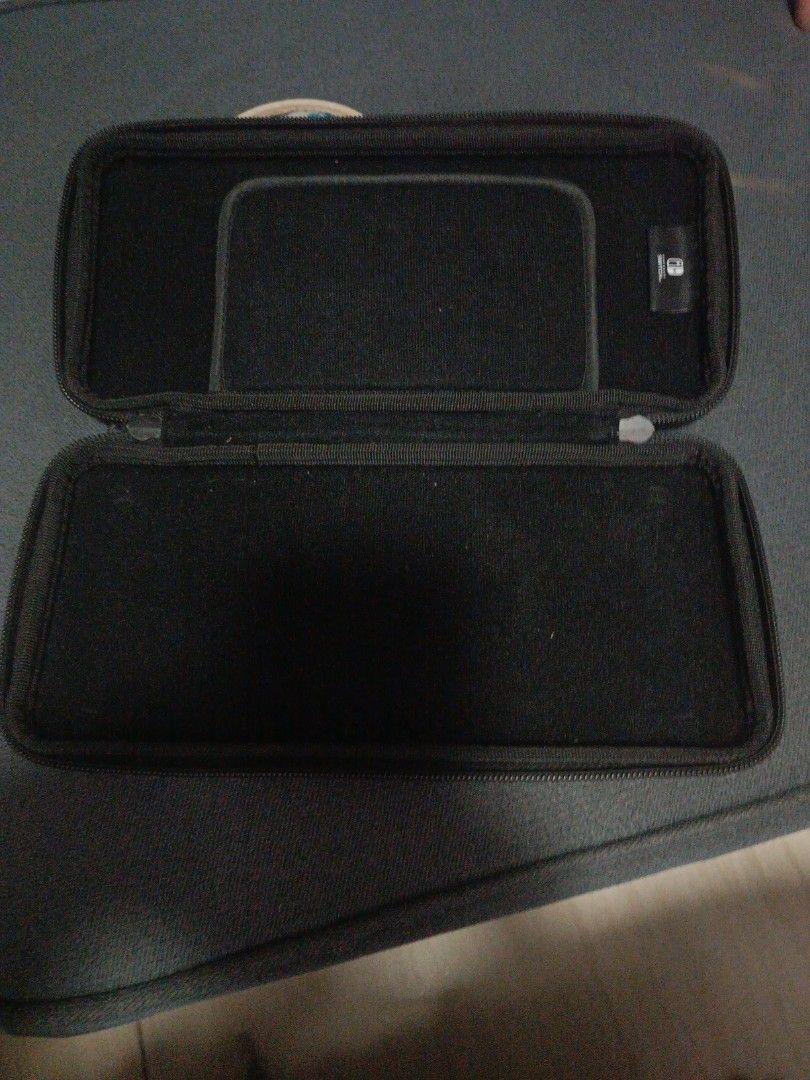 Nintendo switch carry case authentic (Category: Cases & Covers) located in Manila. Submitted by blindboxcollectibles (Listing ID 1367893253, Image 2). Description: licensed switch case for v1 v2 oled mop: gcash shipping: lalamove location: cainta thanks.