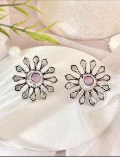 (Category: ) located in . Submitted by endless_elegance (Listing ID 1367996515, Image 1). Description: .