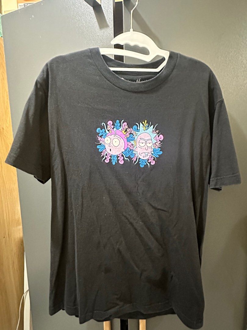 Primitive x rick and morty (Category: Tshirts & Polo Shirts ) located in Cavite. Submitted by teamhd (Listing ID 1367909524, Image 2). Description: For sale only Size m Price 1k Meet up sm bacoor.