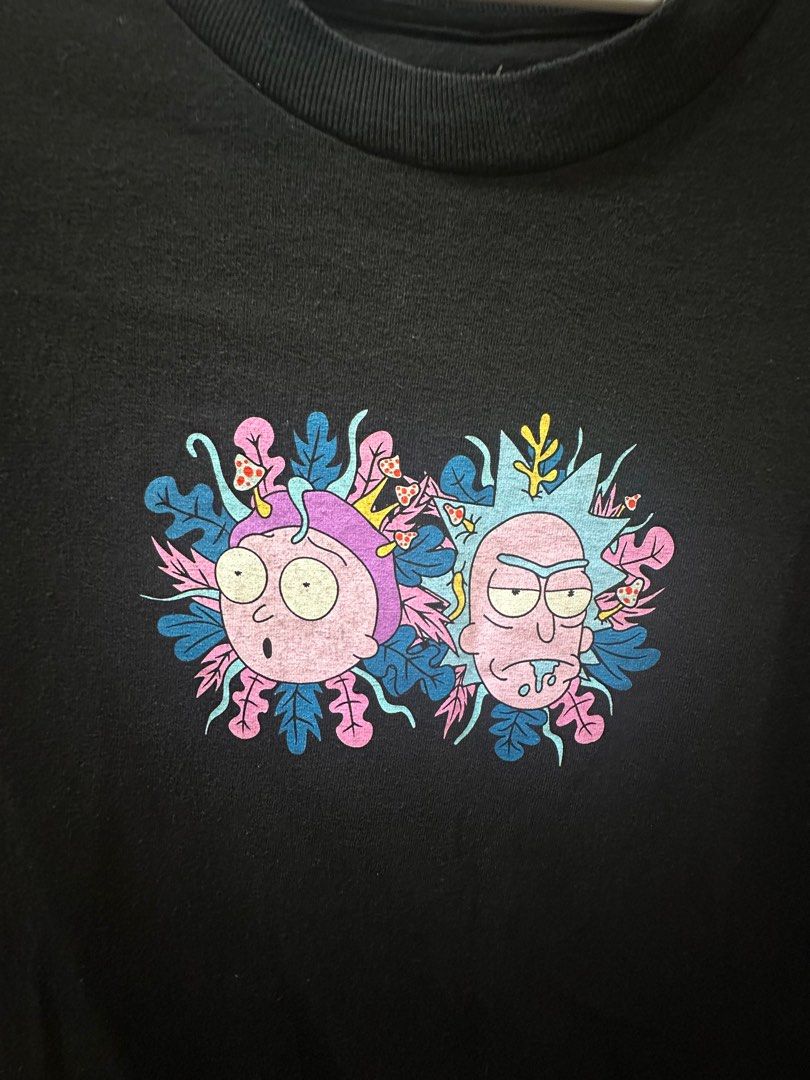 Primitive x rick and morty (Category: Tshirts & Polo Shirts ) located in Cavite. Submitted by teamhd (Listing ID 1367909524, Image 1). Description: For sale only Size m Price 1k Meet up sm bacoor.