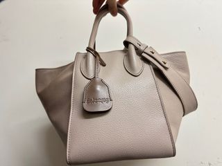 （分類：）位於 。 由 sisteryu 提交（商品編號 1368006114，圖片 1）。簡介： 。