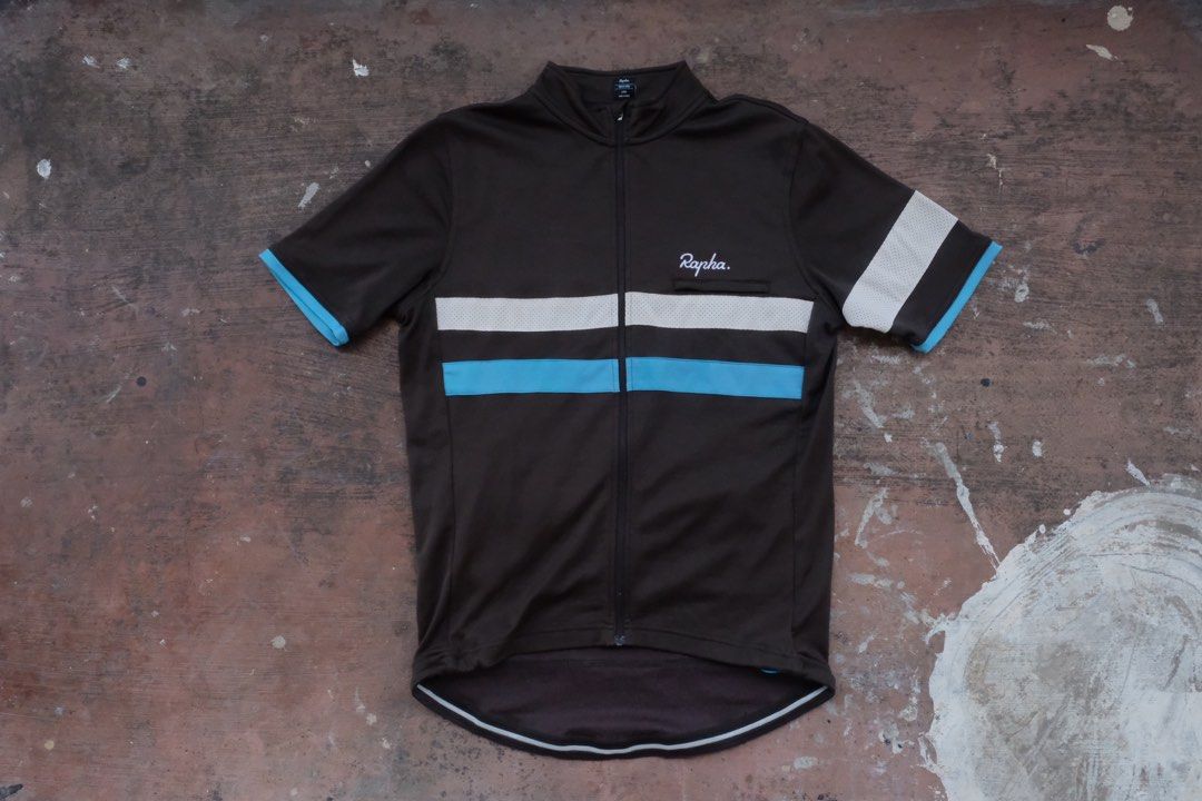 Rapha team jersey (Category: Bicycles) located in Cainta. Submitted by plus.eighty.one (Listing ID 1367976316, Image 1). Description: Rapha Training brevet jersey Team. Sky Size L Pit to pit 19 Shoulders 16 Length 24 (front) Condition : 8/10 minor signs of wear.