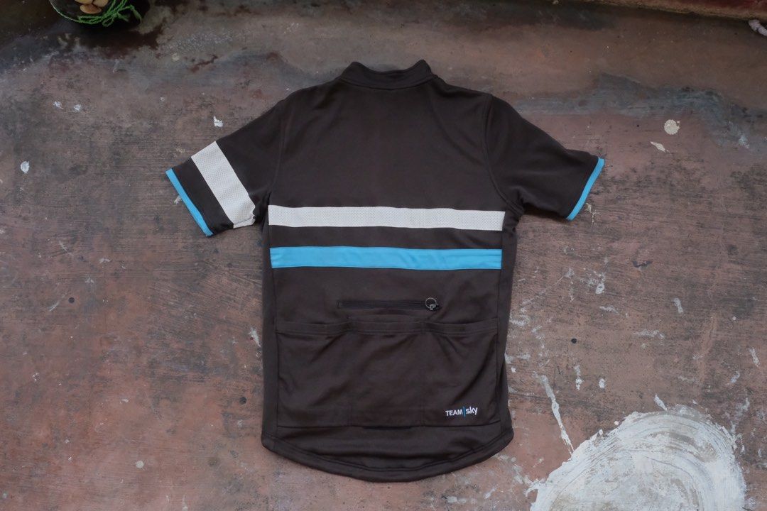 Rapha team jersey (Category: Bicycles) located in Cainta. Submitted by plus.eighty.one (Listing ID 1367976316, Image 2). Description: Rapha Training brevet jersey Team. Sky Size L Pit to pit 19 Shoulders 16 Length 24 (front) Condition : 8/10 minor signs of wear.