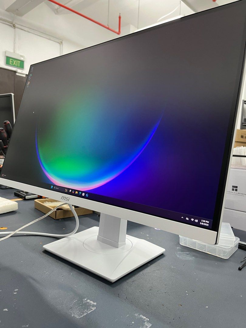 (Read description)MSI 274QRFW 27inch 1440p 180hz White Gaming Monitor63150458600961110