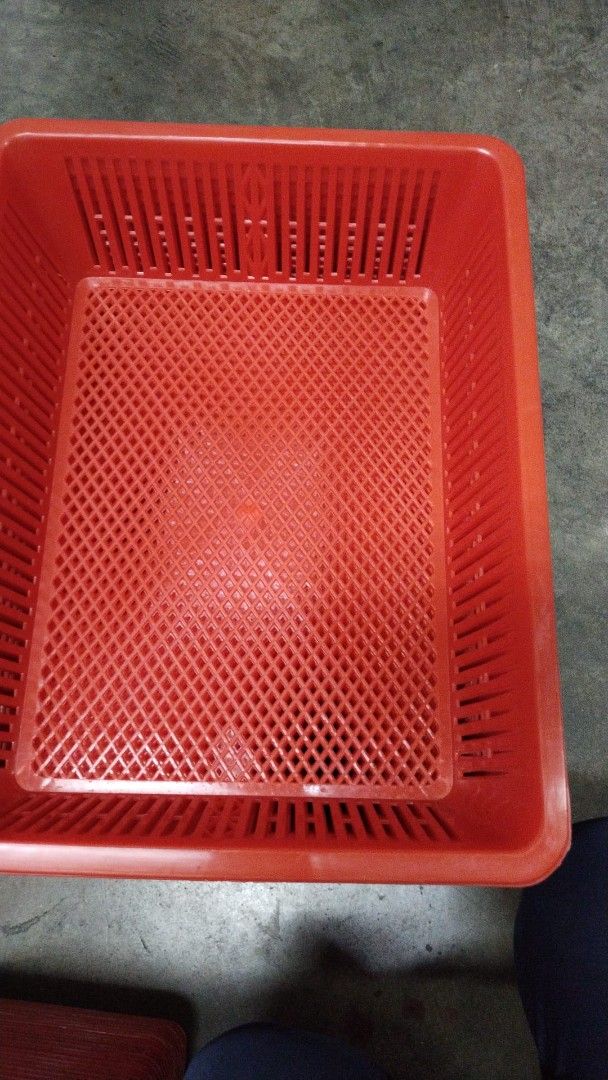 Rectangular Plastic Colander Basket (Category: Storage Boxes & Baskets) located in Singapore. Submitted by frstylez (Listing ID 1367874475, Image 1). Description: Used basket still in okay condition letting go at $2 each Self collect at Ubi.