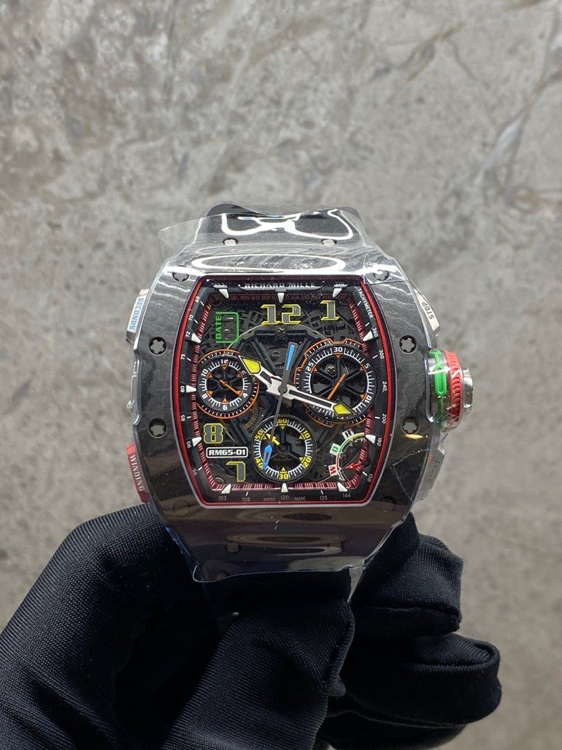 RM 65-01 NTPT 大熱聖誕樹款全新2025年, 名牌, 手錶- Carousell