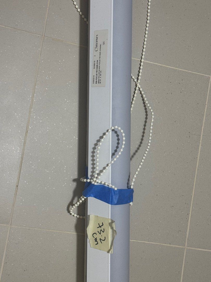 Roller Blinds (Category: Curtains & Blinds) located in Singapore. Submitted by nxbxxxcxxx (Listing ID 1368001721, Image 1). Description: Used Roller blinds for sale 1x 73.2cm -$20.