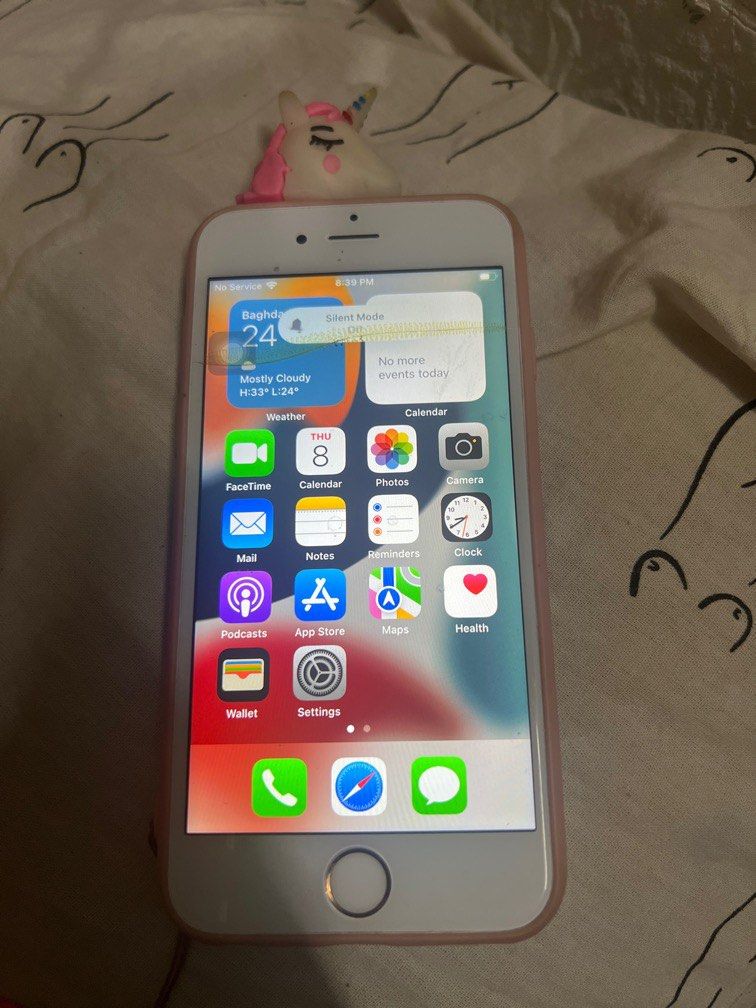 Rush! Iphone 6S Rose Gold (Category: iPhone 6 Series) located in Taytay. Submitted by deekathlean5 (Listing ID 1314600461, Image 3). Description: Basa Muna! ! Paki-intindi Guys! Hindi yung chat ng chat paulit ulit. Iphone 6S Issue: *may crack lang ang LCD but it's working, I can send the video to make sure LCD is working *the back of phone is not so smooth need to change if you want to make it look bago, siguro dala to ng naistock na ng matagal s