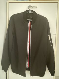 (Category: ) located in . Submitted by lowest_prices (Listing ID 1367910708, Image 1). Description: .