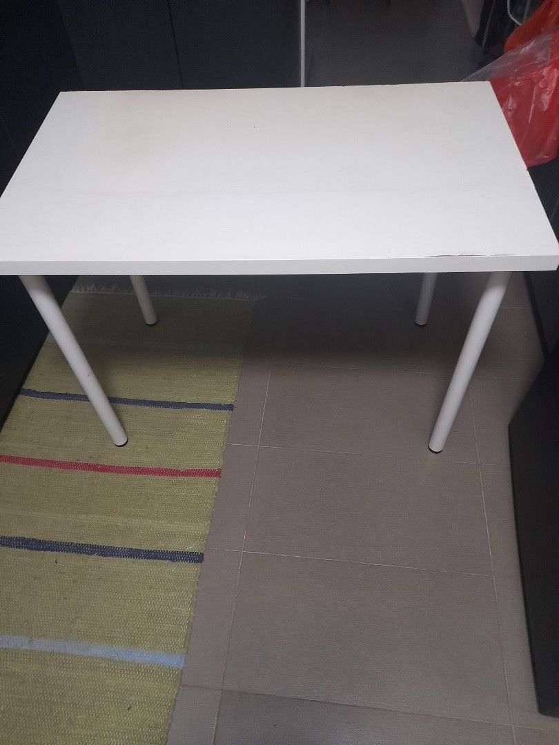 Table (Category: Tables & Sets) located in Singapore. Submitted by racingriver (Listing ID 1367969785, Image 3). Description: just a simple table. h=74cm l=1m w=60cm some chip edges as in pictures. self collect. legs can be dismantle as in pictures..