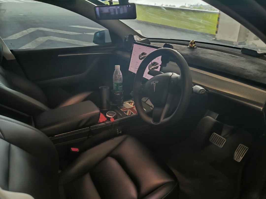 Tesla Model Y SR Model Y SR Auto62863173829633111