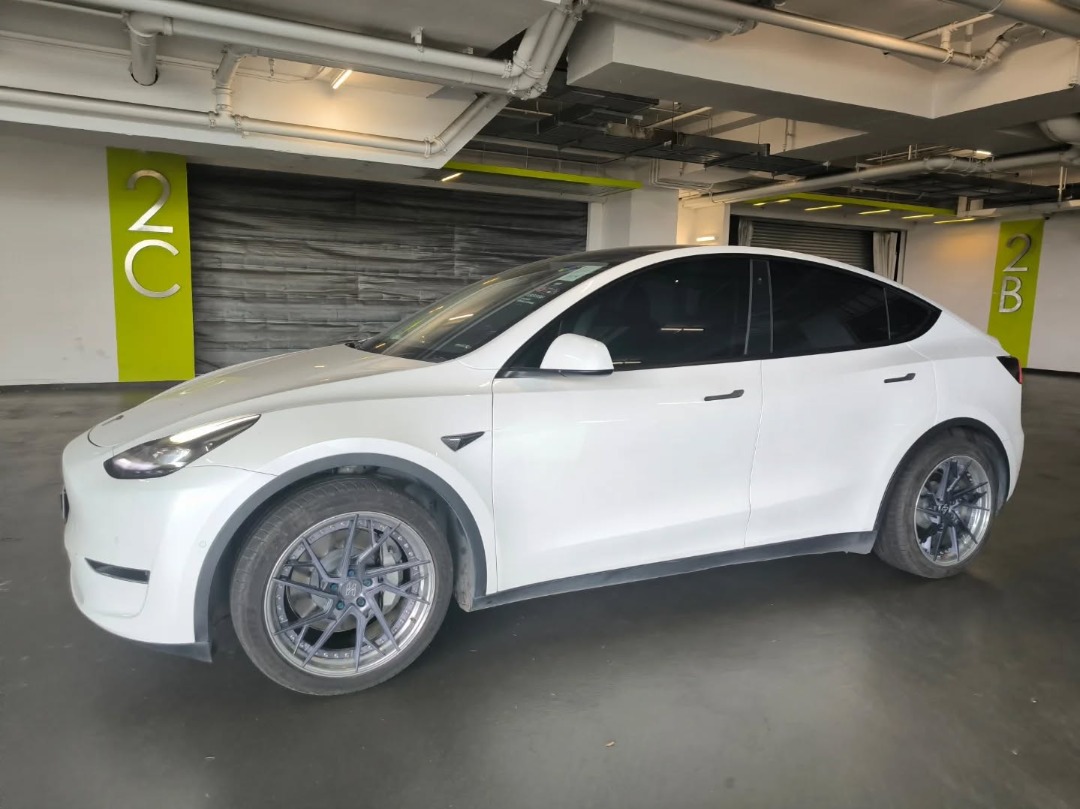Tesla Model Y SR Model Y SR Auto628631738296331125