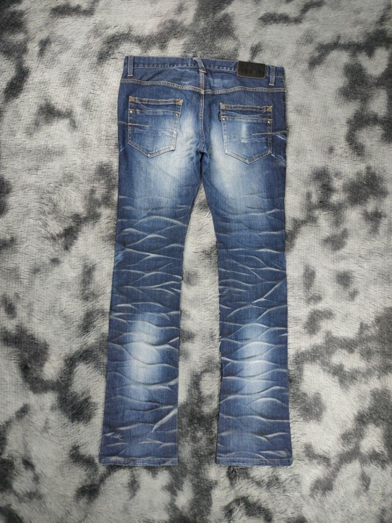 Tornado Mart Japan Jeans (Category: Jeans) located in Muntinlupa City. Submitted by d_code (Listing ID 1367967372, Image 2). Description: Size 34 good as new width 17.5 x 42 length x 8 hem.