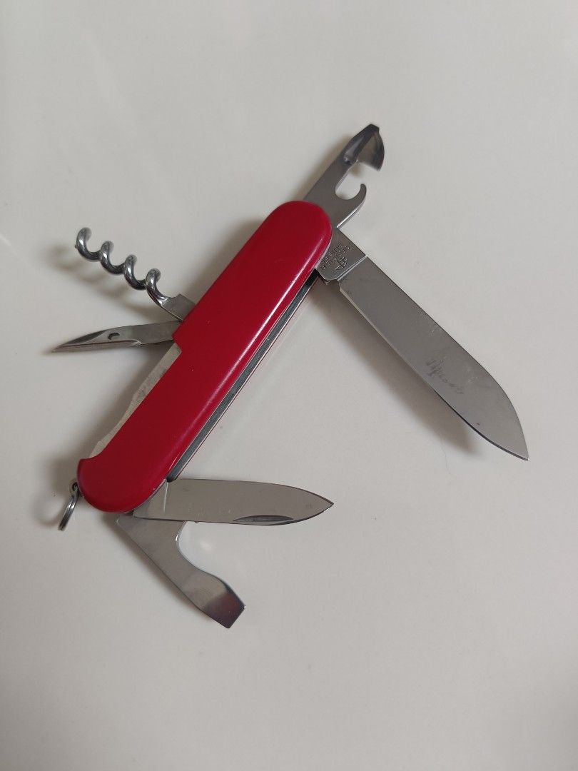 victorinox swiss knife 6 (Category: Knives & Chopping Boards) located in Manila. Submitted by goldenking0 (Listing ID 1367946384, Image 2). Description: .