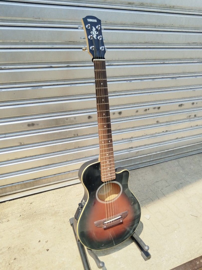 Yamaha Acoustic Guitar (Category: Musical Instruments) located in Baguio. Submitted by kikay_moto (Listing ID 1367884624, Image 1). Description: Baguio City area.