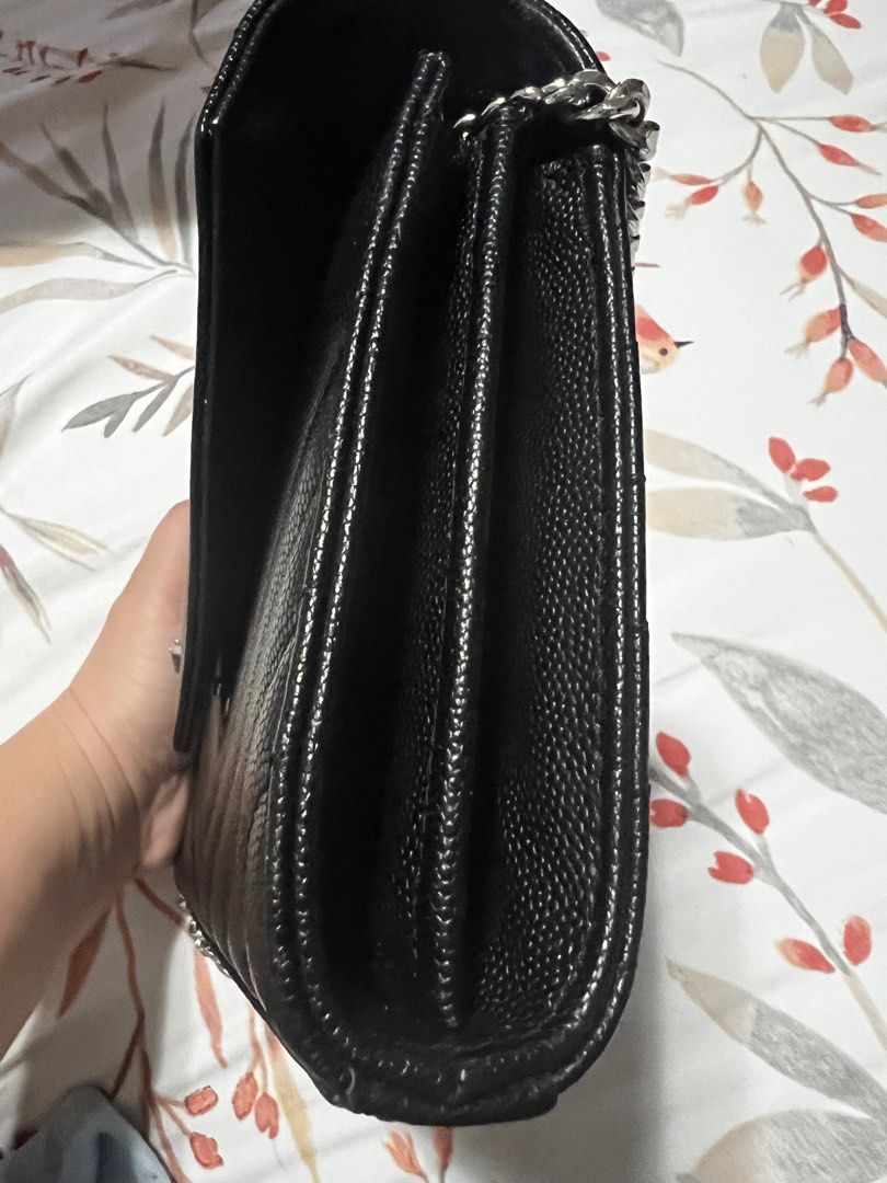YSL (authentic WOC) (Category: Luxury Bags & Wallets) located in Mandaluyong City. Submitted by richelle_22 (Listing ID 1367952149, Image 3). Description: Authentic; with flaws inside (see pics); outside is in good condition; selling low.