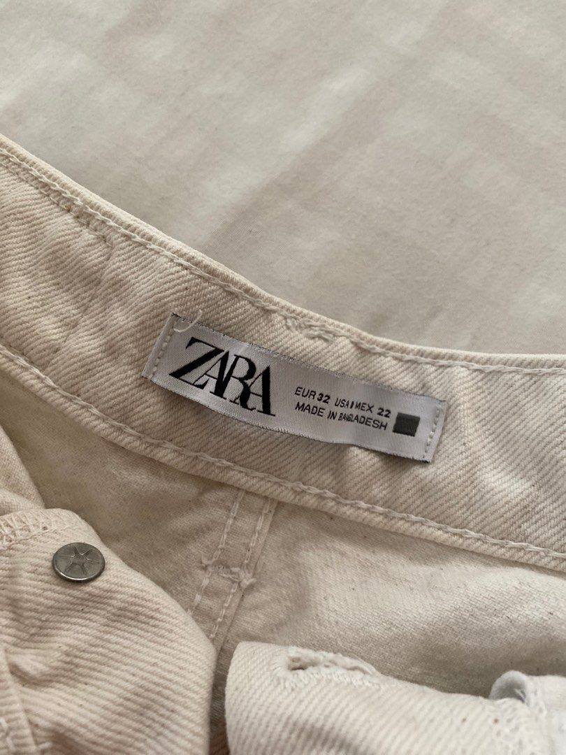 Zara shorts (Category: Shorts) located in Pasig City. Submitted by _matchabby (Listing ID 1367917175, Image 3). Description: .