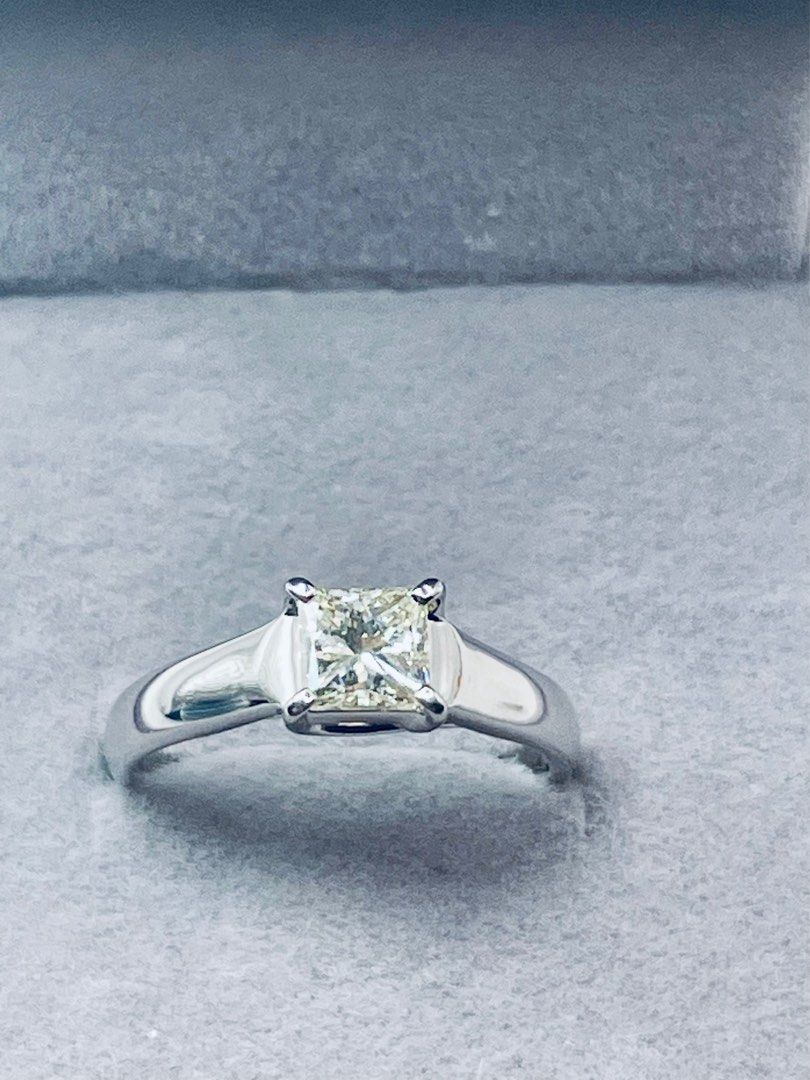 0.71carat Natural Diamond Platinum Men Ring (Category: Jewelry) located in Singapore. Submitted by Tenasious (Listing ID 1368167542, Image 2). Description: This classic Masterpiece piece is a definite stunner, the brilliant radiant cut diamond. It is really elegant and presents well. Solitaire Diamond Band Natural Diamond 0.71carat with Pt900 hallmark Ring Size US 4/HK 9 4.04grams Local certification & Resizing of the ring can be arranged within 