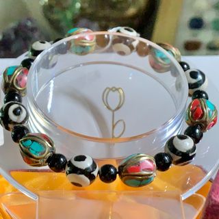 (Category: ) located in . Submitted by amidalajewelryandartifacts (Listing ID 1368138620, Image 1). Description: .