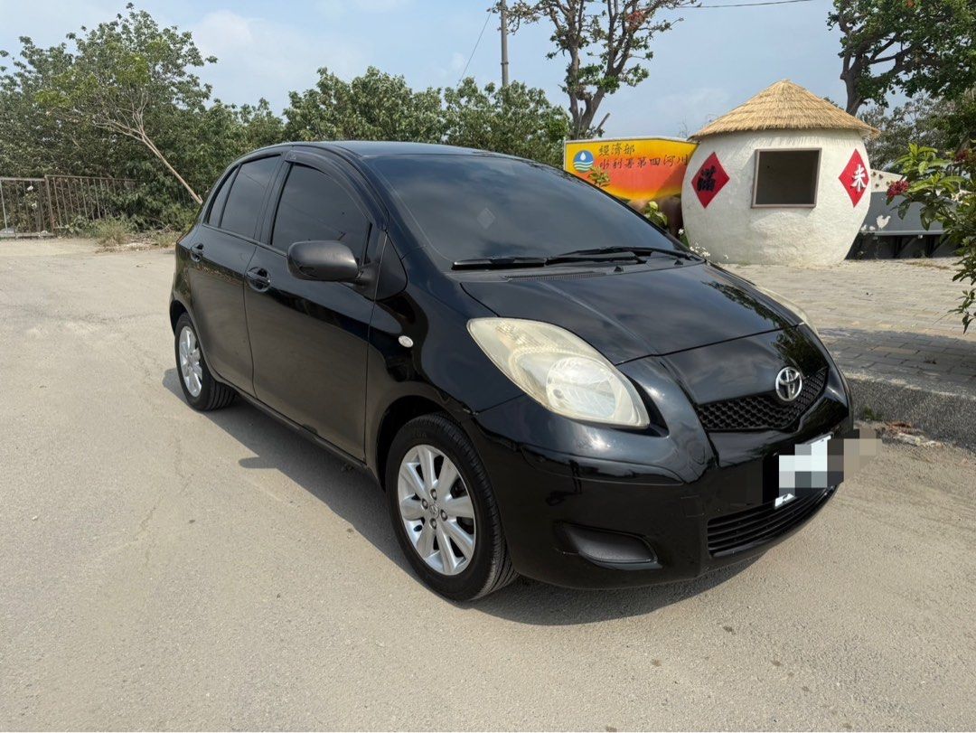 由 jealway (刊登 ID 1368082465，圖片 2) 提交，位於 台中市 (Taichung) 的 2010年 Toyota YARIS 黑色 (類別：汽車出售)，說明：自售 〔車商勿擾〕 2010年 Toyota YARIS 黑色 配備：雙安全氣囊、恆溫空調、、方向盤音響控制鍵、鋁圈、前後車雷達、ABS煞車系統、安桌機 2.隨時可過戶交車。 3.年份：2010年 4.里程：22萬 5.售價：12.8萬 6.聯絡方式：私訊 7.所在地區：雲林西螺自售 〔車商勿擾〕。