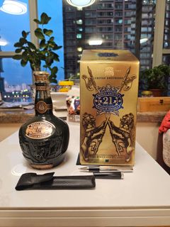 （分類：）位於 。 由 superdryproduct2 提交（商品編號 1368146587，圖片 1）。簡介： 。