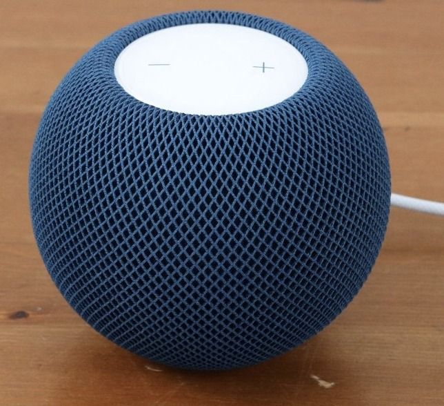 由 kitty72127 (刊登 ID 1368102089，圖片 2) 提交，位於 台北市 (Taipei) 的 🧸Apple HomePod mini 全新未拆封 藍牙喇叭 保固一年 現貨黑 紅 藍各一 有盒裝有配件 (類別：可攜式音響設備)，說明：🧸Apple HomePod mini 全新未拆封 藍牙喇叭 保固一年 現貨黑 紅 藍各一 有盒裝有配件💰2600/台 🌟台北西門實體店面 品牌名稱: Apple 蘋果 類型: 無線藍芽 尺寸與重量 高 84.3 公釐(3.3 吋) 寬 97.9 公釐(3.9 吋) 重量: 345 公克 (0.76 磅) 音訊技術 全音域驅動單體與雙被動輻射器，呈現深沉渾厚的重低音和清澈純淨的高音 特製音頻導波管，打造 360o 環繞聲場 透聲織物 運算音訊技術，支援即時調音 四麥克風設計，可供遠距使用 Siri 透過 AirPlay 2 支援多室音訊 支援立體聲喇叭組 音訊來源 Apple Music 購自 iTunes 的音樂內容 iClou