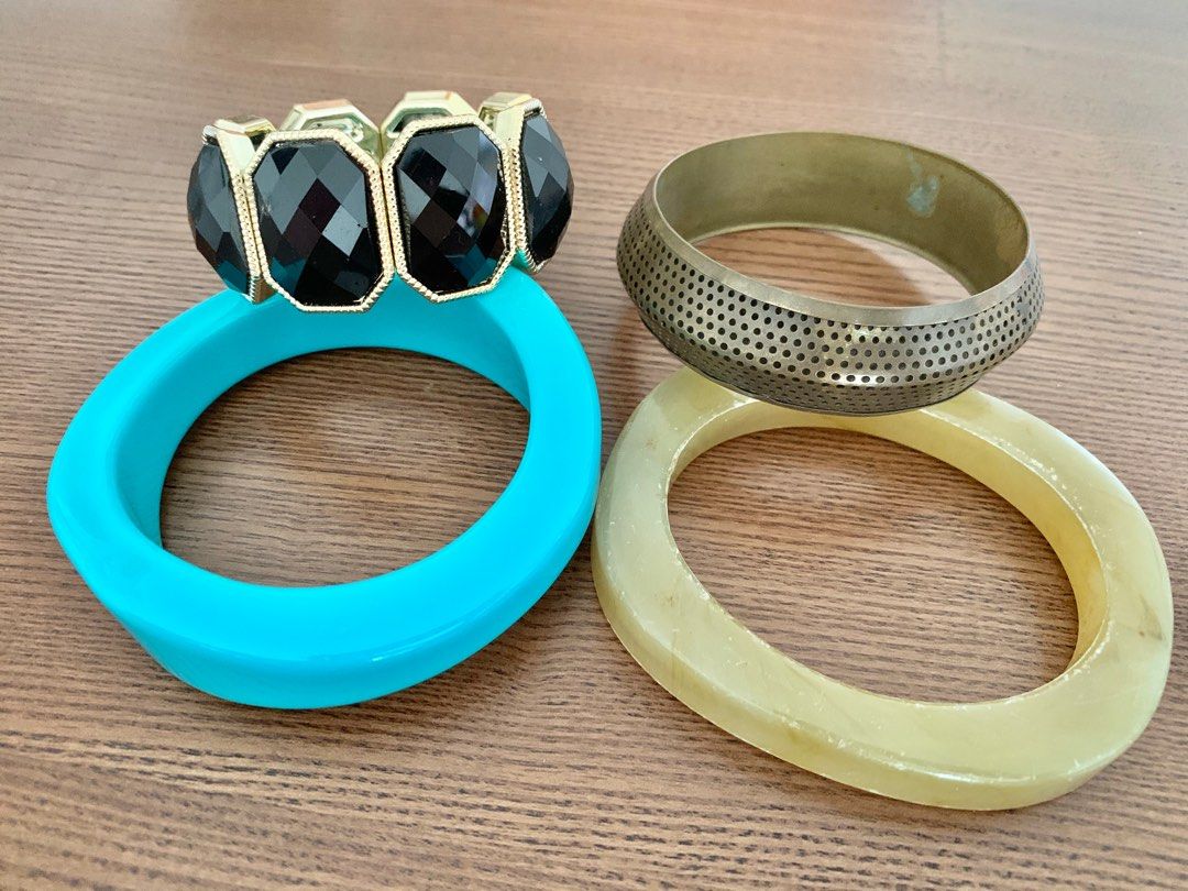 Bangles / Bracelets (Category: Bracelets) located in Singapore. Submitted by molokobliss (Listing ID 1368126423, Image 1). Description: Decluttering! NOT FOR FUSSY BUYERS! ALL MUST GO! Make a friendly offer to take them all! .